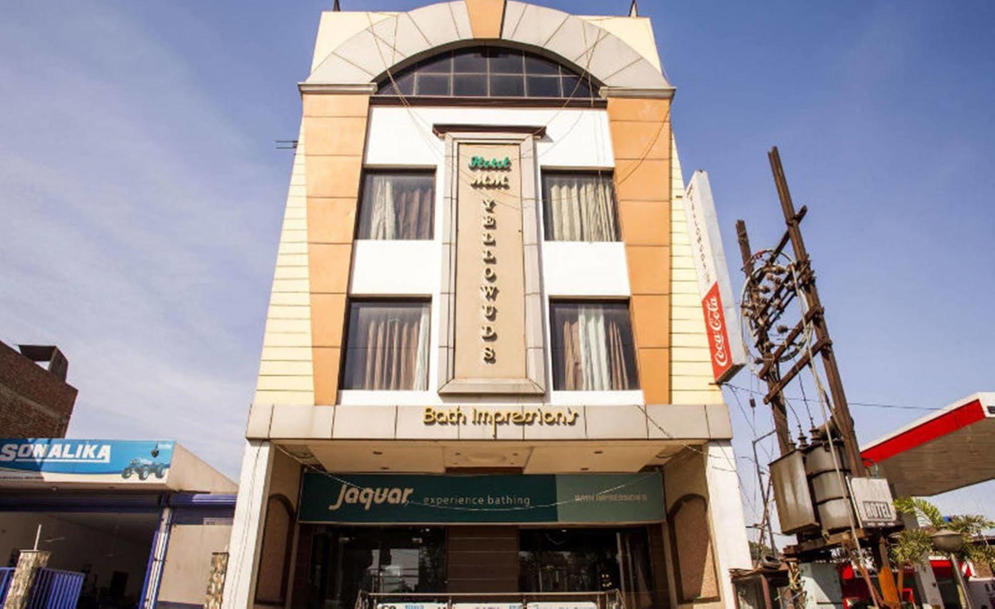 Hotel Mm Yellowuds Amritsar Exterior photo