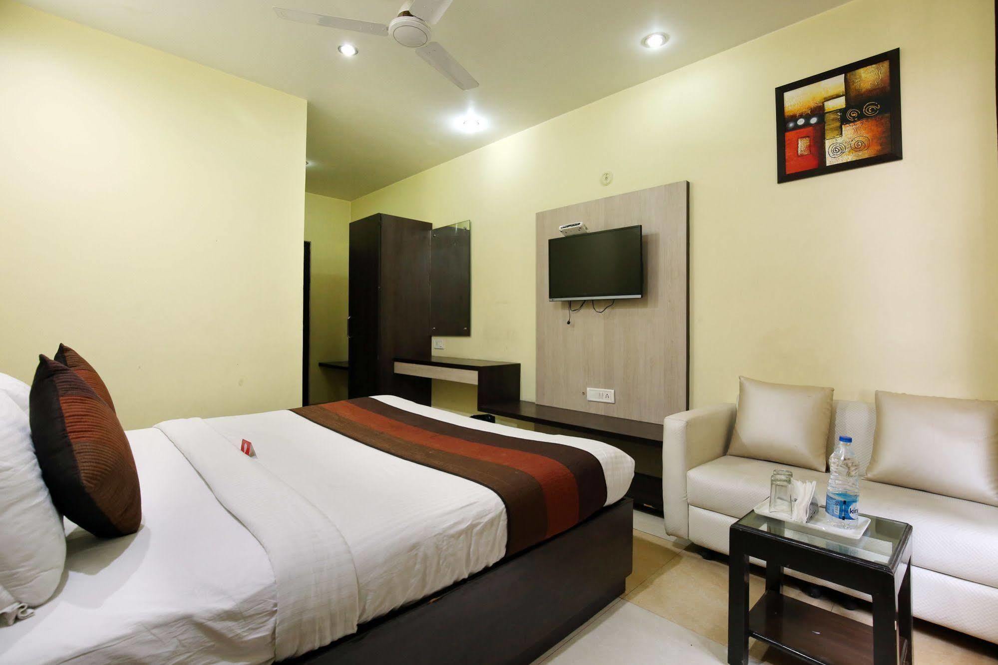 Hotel Mm Yellowuds Amritsar Exterior photo